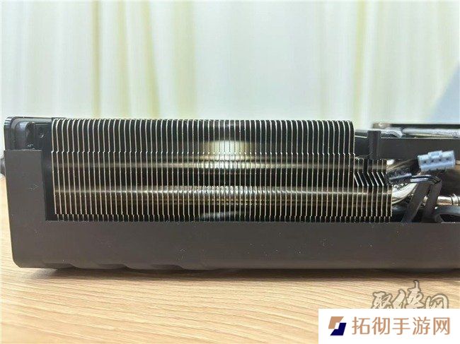 DLSS 4性能全力冲锋，耕升 GeForce RTX 5080 炫光 OC 值得你拥有！
