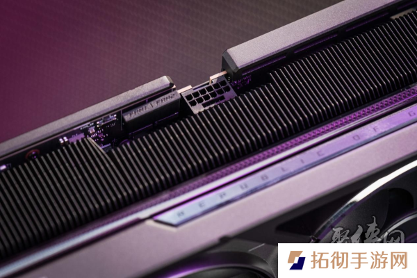 新晋卡皇 ROG ASTRAL RTX5090D夜神显卡登场！